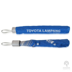 ร่มพับ 2 ตอน 22 นิ้ว โลโก้ Toyota Lamprang