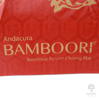 ร่มตอนเดียว สีแดง ลายสัตว์มงคลกิเลน 24 นิ้ว โลโก้ Andacura Bamboori Boutique Resort Chiang Maiร่มตอนเดียว สีแดง ลายสัตว์มงคลกิเลน 24 นิ้ว โลโก้ Andacura Bamboori Boutique Resort Chiang Mai