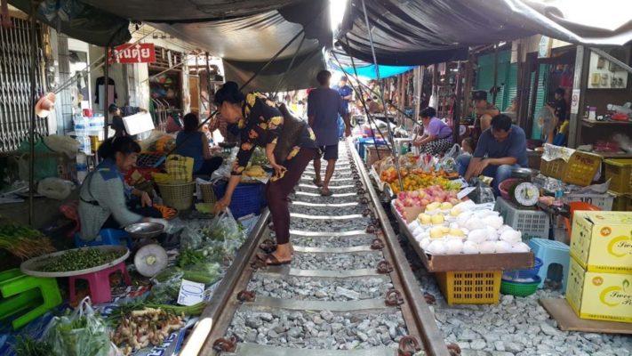 ตลาดร่มหุบ, ตลาดร่มหุบ และประวัติความเป็นมาตลาดร่มหุบ